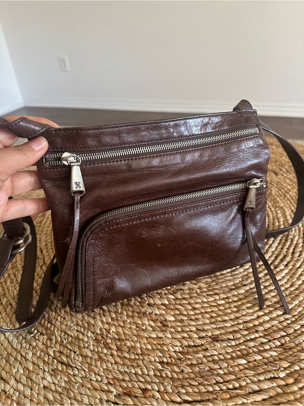 HOBO International Cassie Brown Leather Crossbody Shoulder Bag Organizer Purse - Picture 9 of 9
